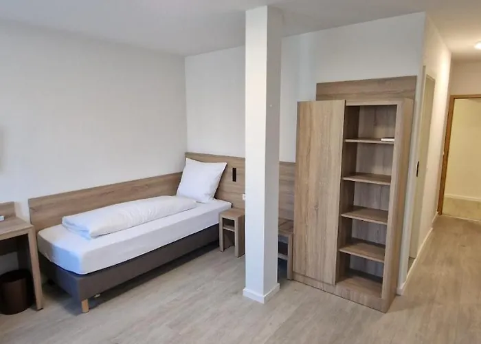 Hotel Ladage *