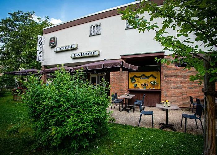 Ladage Hotel