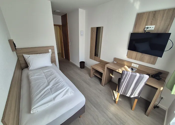 Ladage Hotel