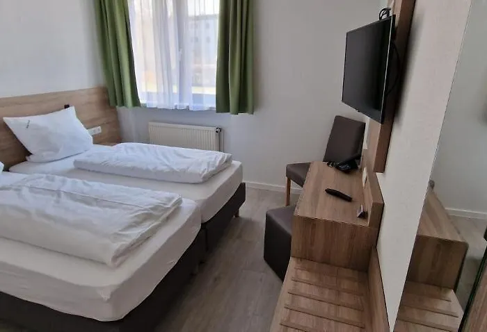 Ladage Hotel